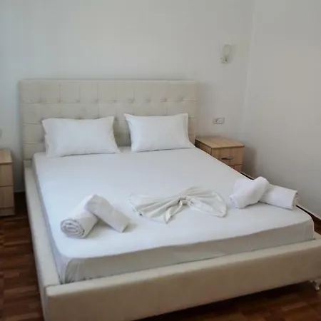 Holiday In 3*